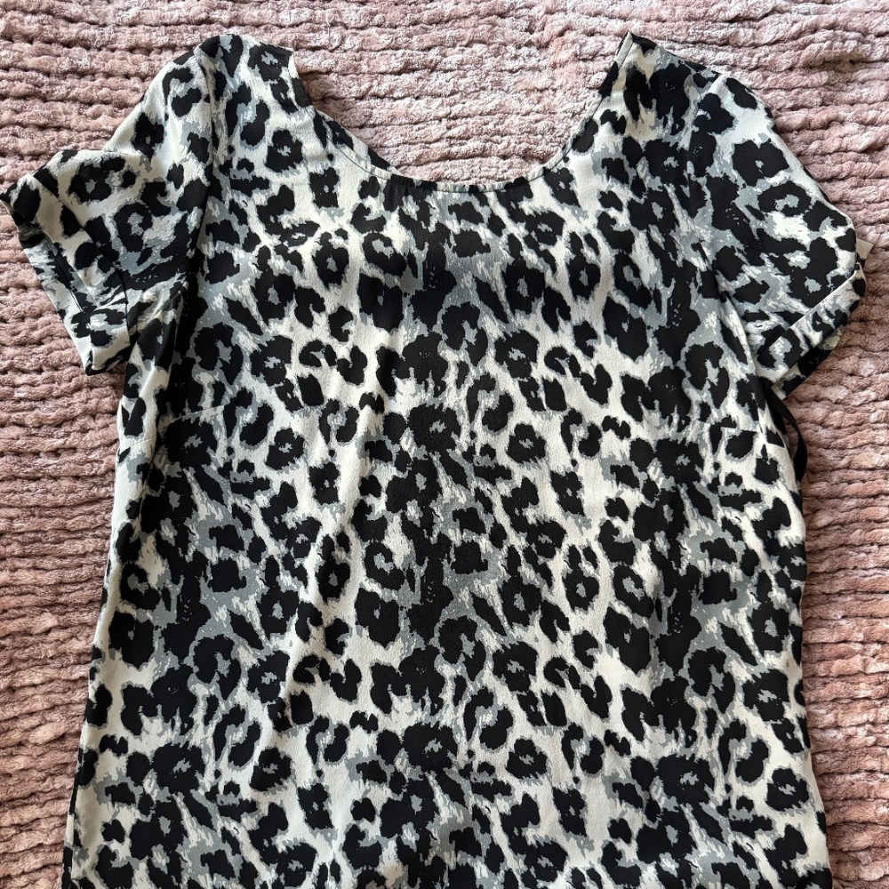 Sezane leopard silk top in size 34/0/XS